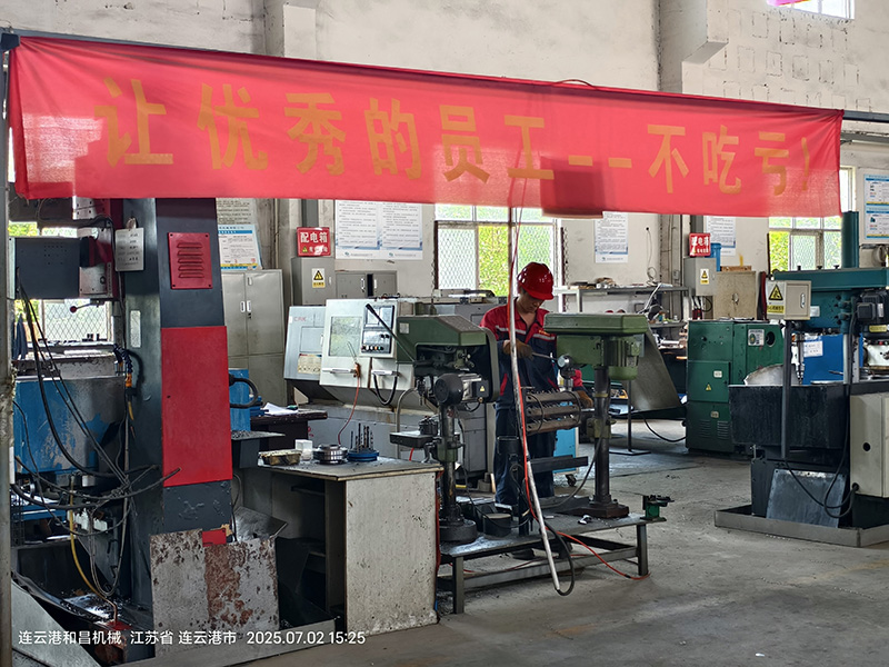 《淬火匠心：40℃+高溫下的鋼鐵脊梁》 ——直擊和昌機械組裝車間高溫保衛戰